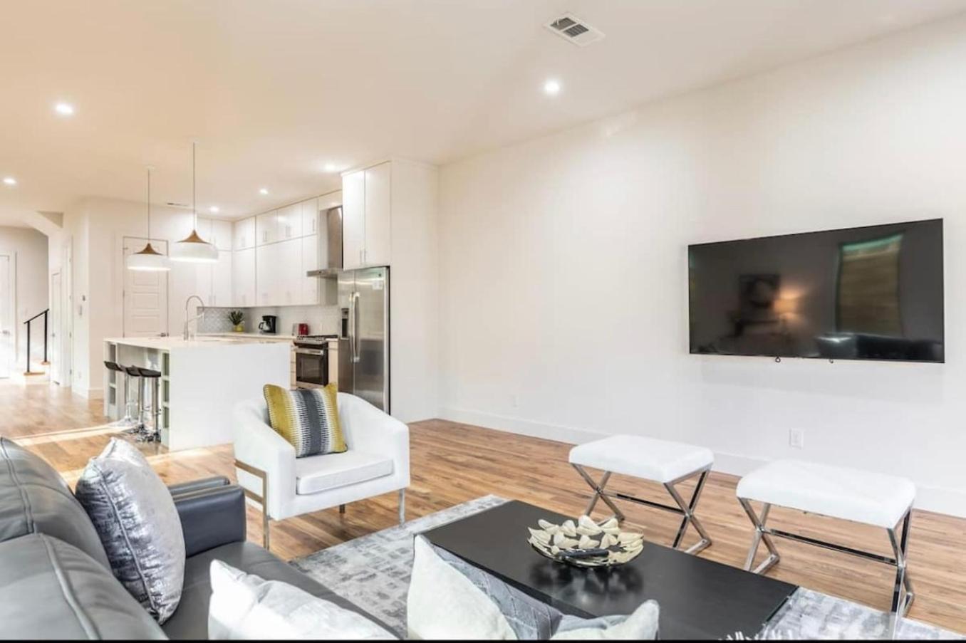 댈러스 Townhouse Uptown Private Patio 빌라 외부 사진